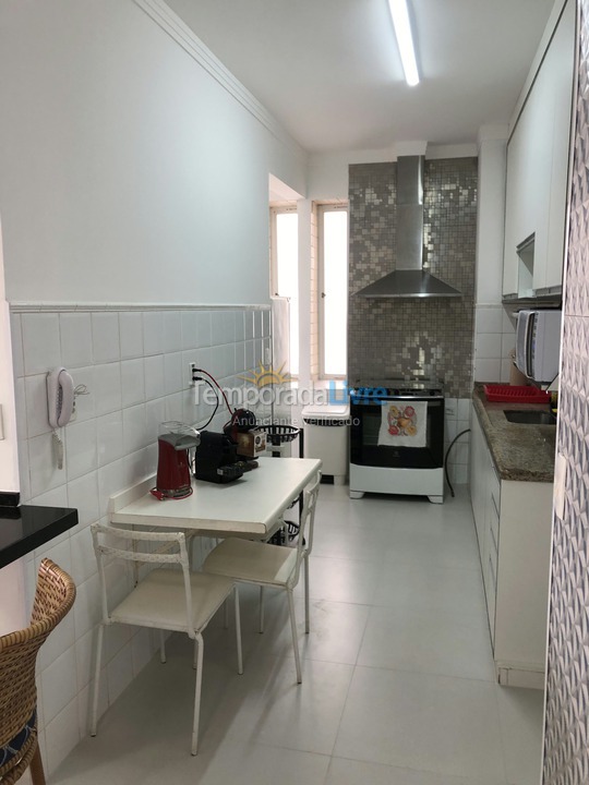 Apartamento para aluguel de temporada em Guarujá (Pitangueiras)