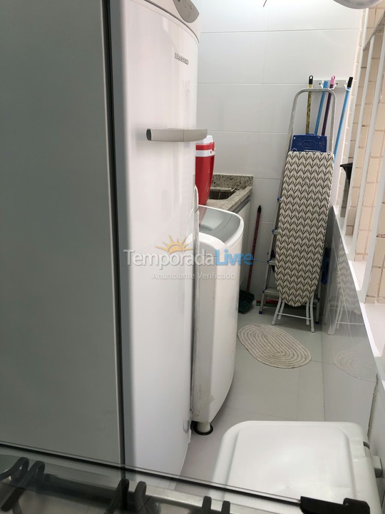 Apartamento para aluguel de temporada em Guarujá (Pitangueiras)