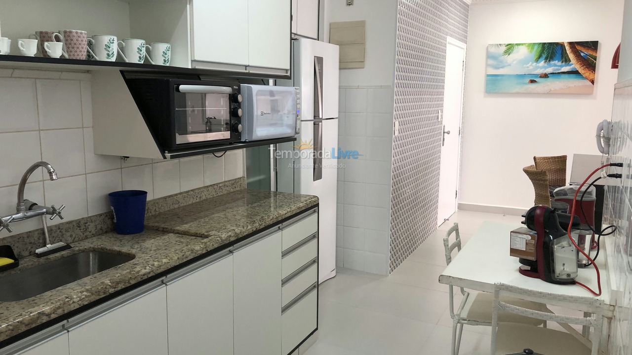 Apartamento para aluguel de temporada em Guarujá (Pitangueiras)