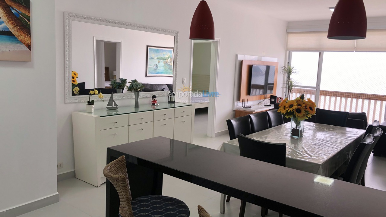 Apartamento para aluguel de temporada em Guarujá (Pitangueiras)