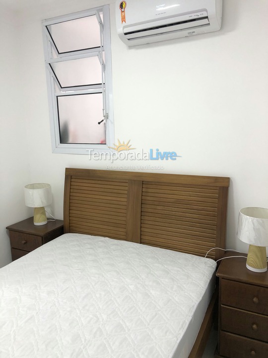 Apartamento para aluguel de temporada em Guarujá (Pitangueiras)