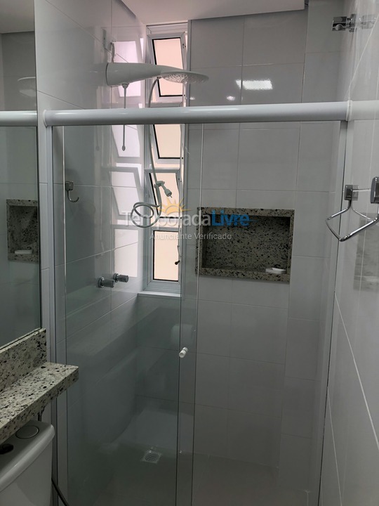 Apartamento para aluguel de temporada em Guarujá (Pitangueiras)