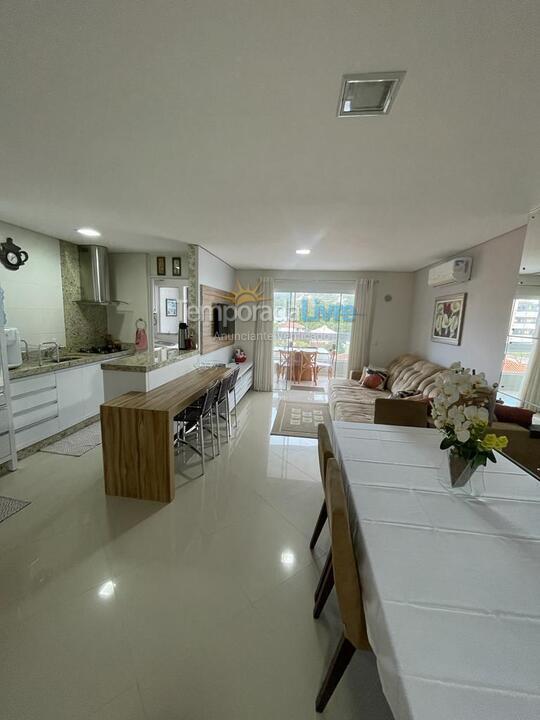 Apartamento para alquiler de vacaciones em Bombinhas (Praia de Bombas)