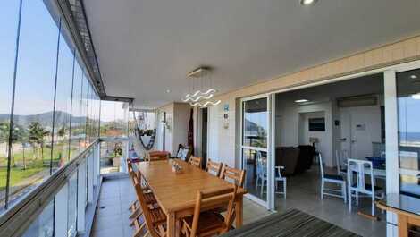 APARTMENT FOR RENT IN CENTRO BERTIOGA FACING THE SEA