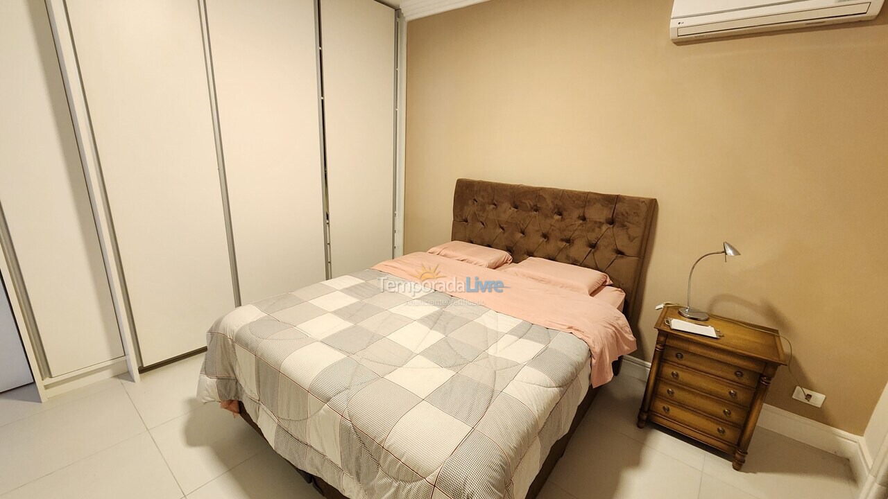 Apartamento para alquiler de vacaciones em Guarujá (Pitangueiras)