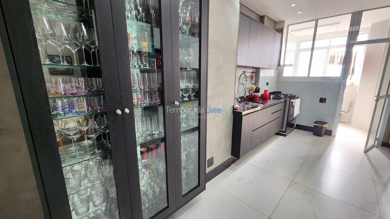 Apartamento para alquiler de vacaciones em Guarujá (Pitangueiras)