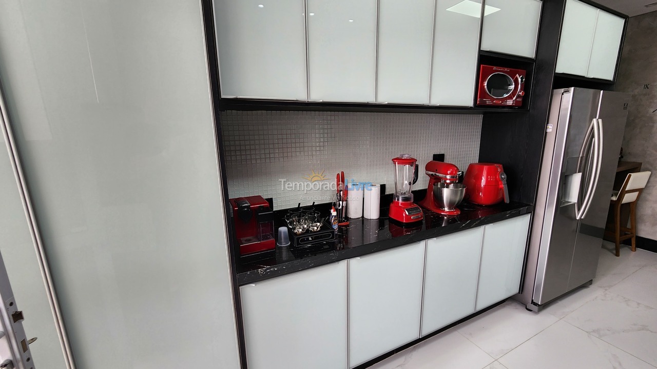 Apartamento para alquiler de vacaciones em Guarujá (Pitangueiras)