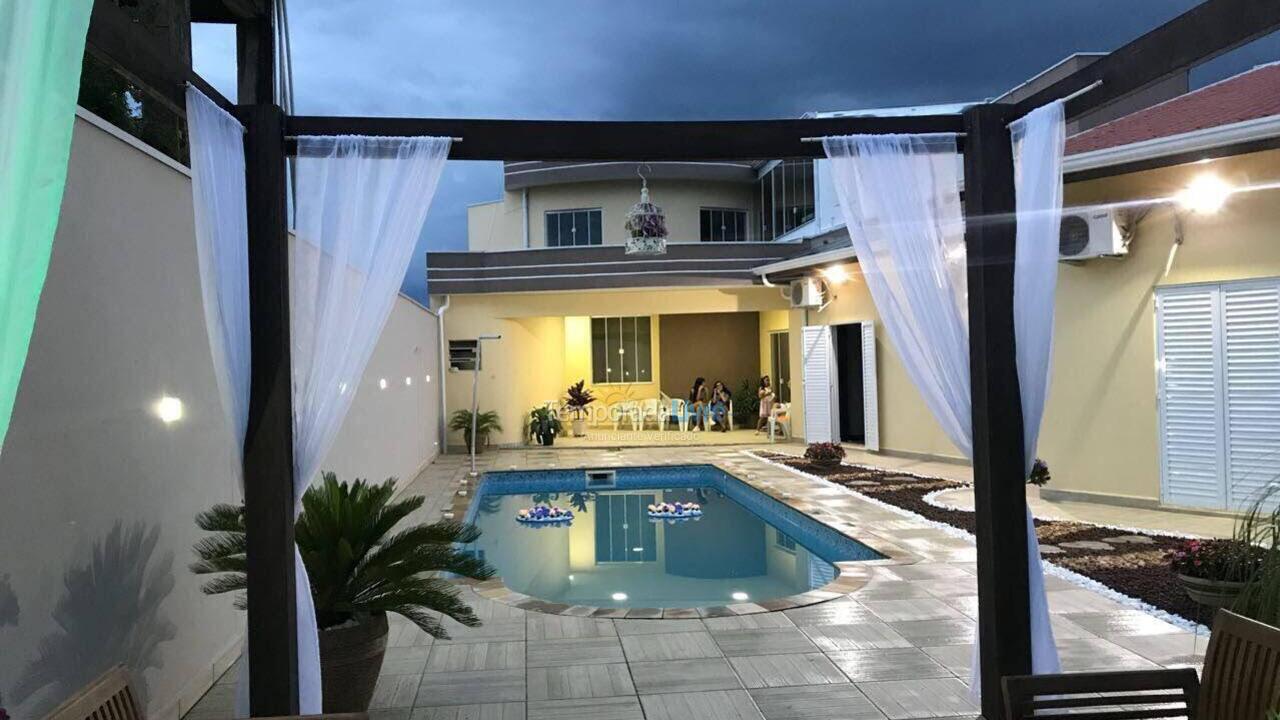 Casa para aluguel de temporada em Valinhos (Vila Faustina 2)