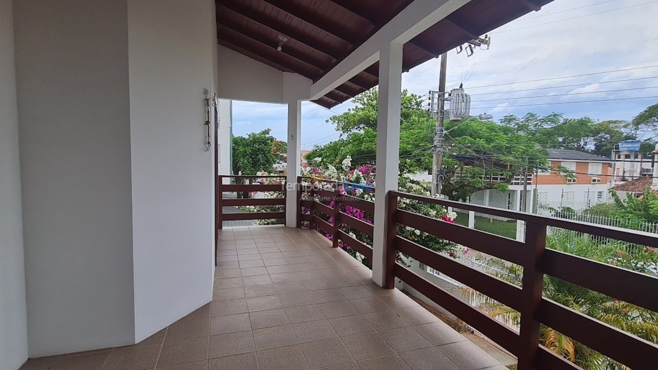 Casa para aluguel de temporada em Florianópolis (Cachoeira do Bom Jesus)