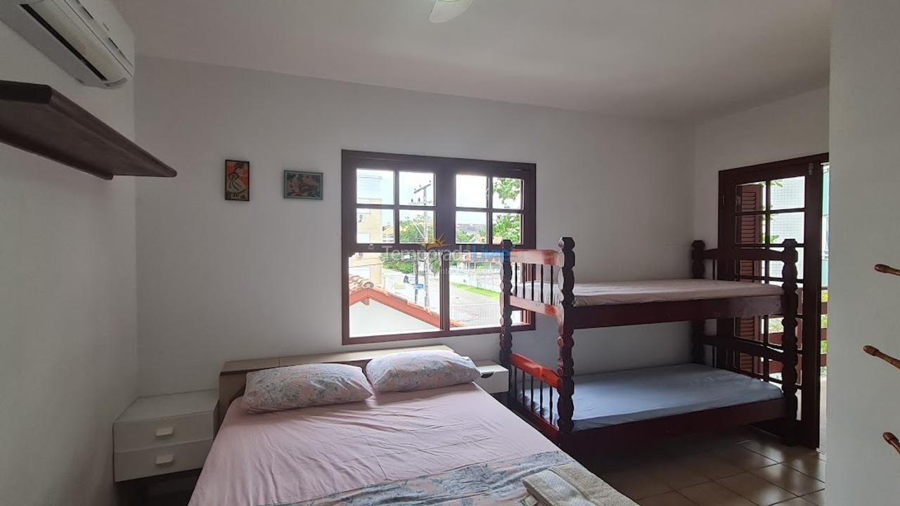 Casa para aluguel de temporada em Florianópolis (Cachoeira do Bom Jesus)