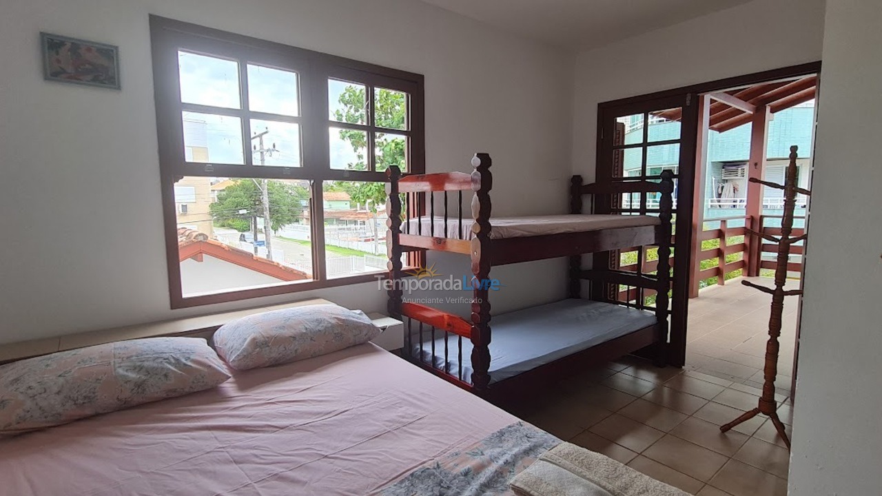 Casa para aluguel de temporada em Florianópolis (Cachoeira do Bom Jesus)