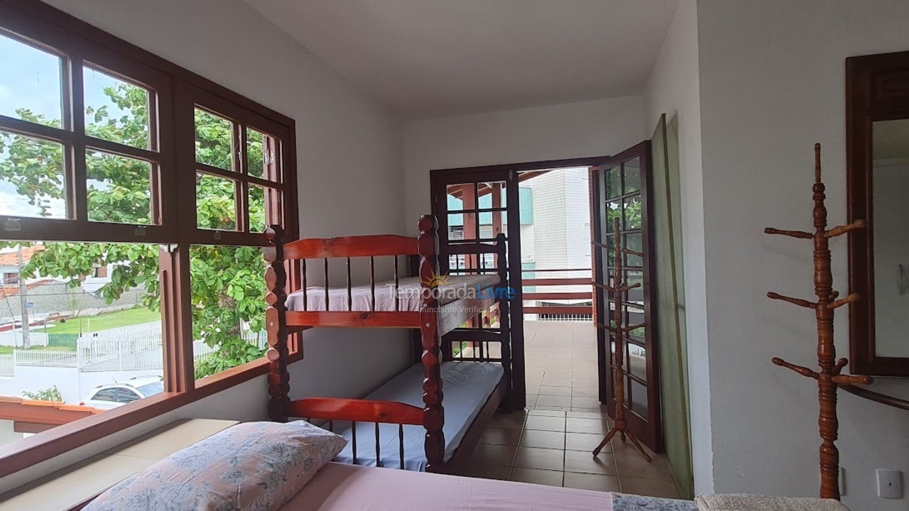Casa para aluguel de temporada em Florianópolis (Cachoeira do Bom Jesus)