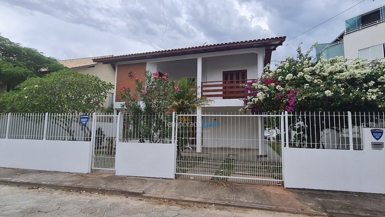 Casa para aluguel de temporada em Florianópolis (Cachoeira do Bom Jesus)