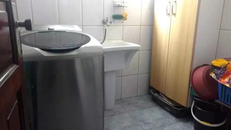 APARTMENT PRAIA GRANDE IN FRONT OF THE SEA FOOT IN THE SAND 8 PEOPLE