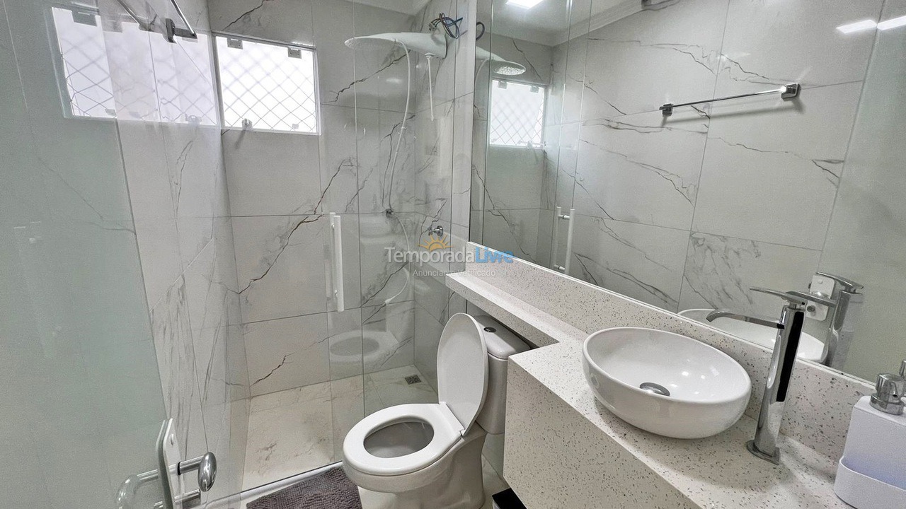 Apartamento para aluguel de temporada em Balneário Camboriú (Praia Central)