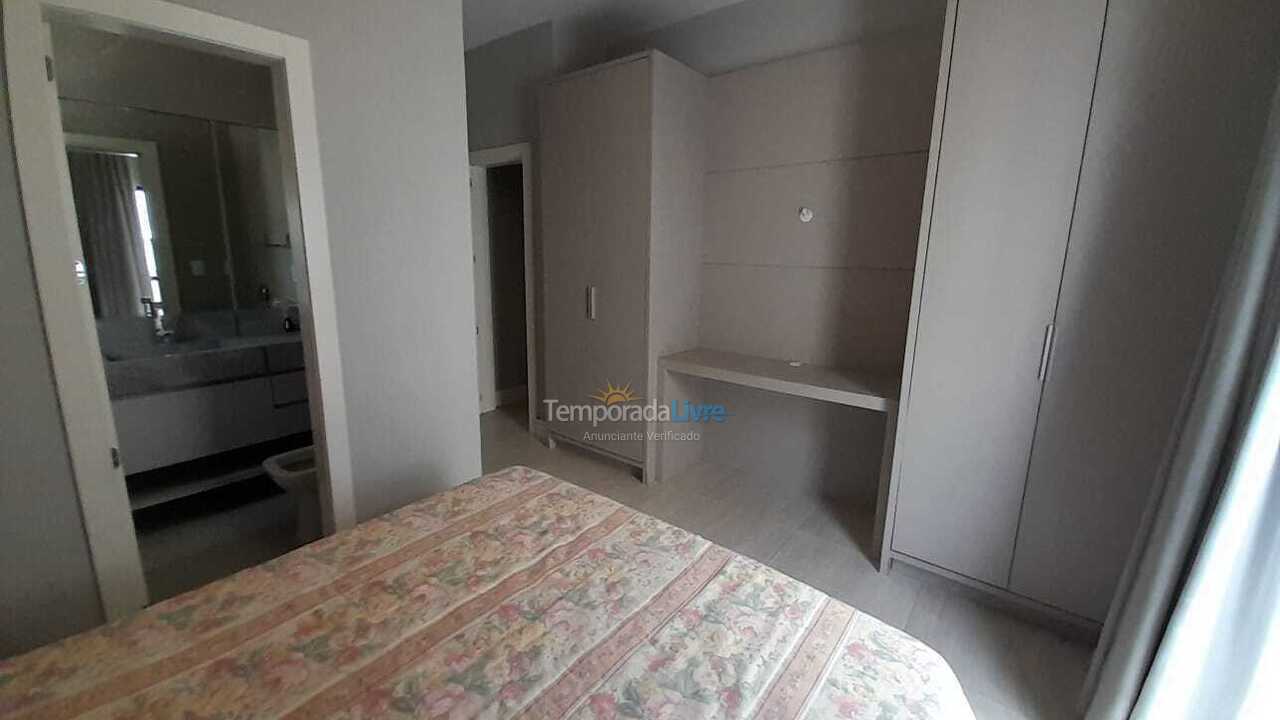 Apartamento para aluguel de temporada em Itapema (Meia Praia)