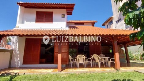 Excelente Casa a 100 metros del mar en Cachoeira do Bom Jesus para Verano