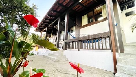 CASA FRENTE MAR 04 DORMITÓRIOS NA PRAIA DA LAGOINHA