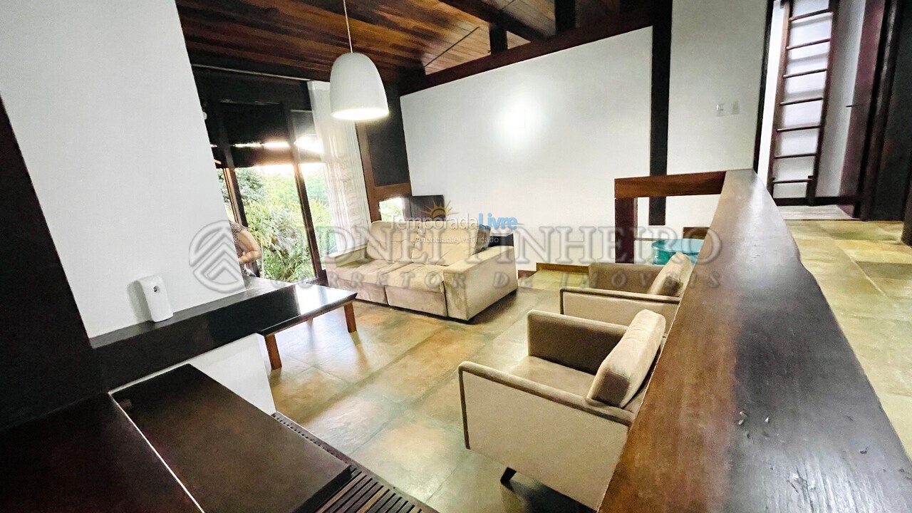 Casa para aluguel de temporada em Bombinhas (Praia de Bombinhas)