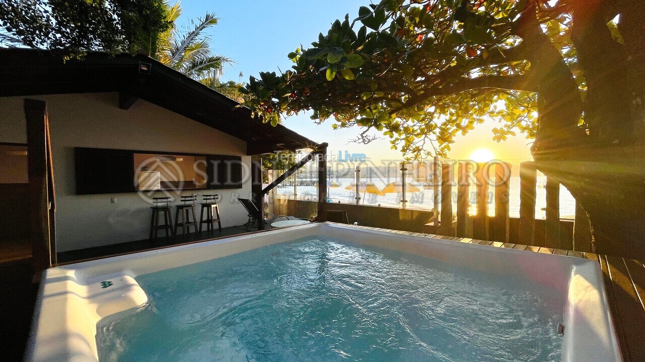 Casa para aluguel de temporada em Bombinhas (Praia de Bombinhas)