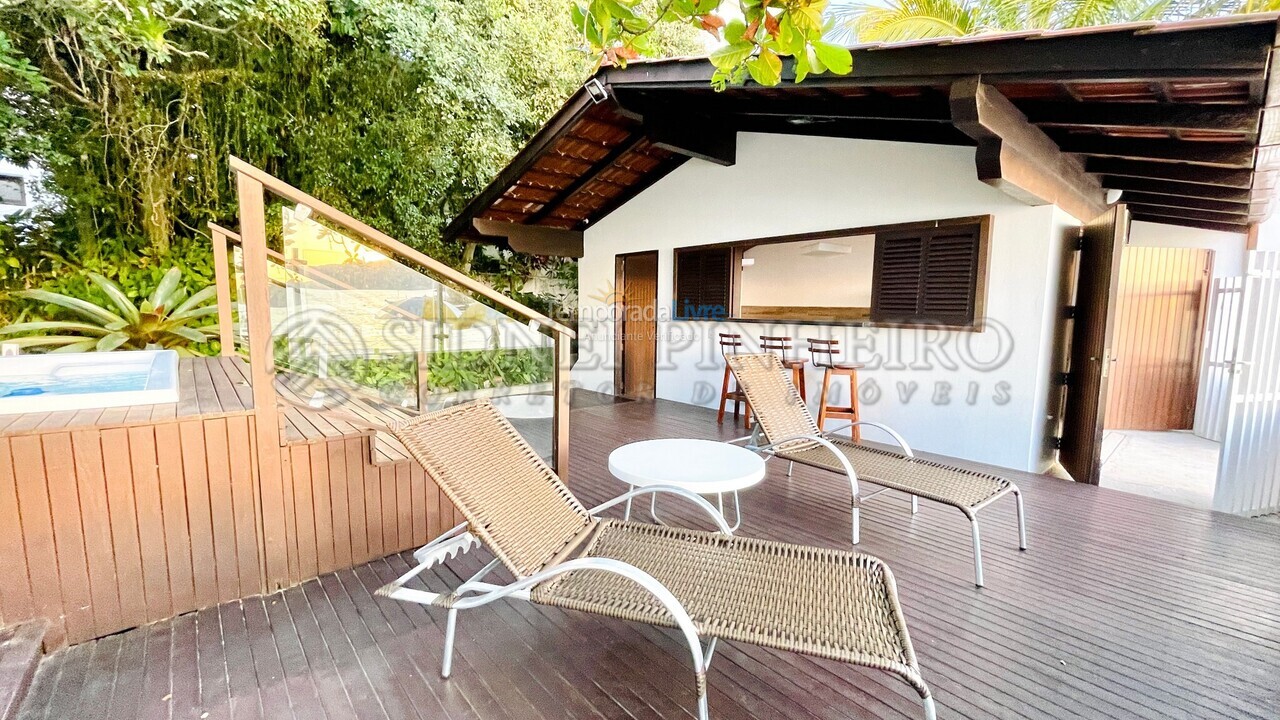 Casa para aluguel de temporada em Bombinhas (Praia de Bombinhas)