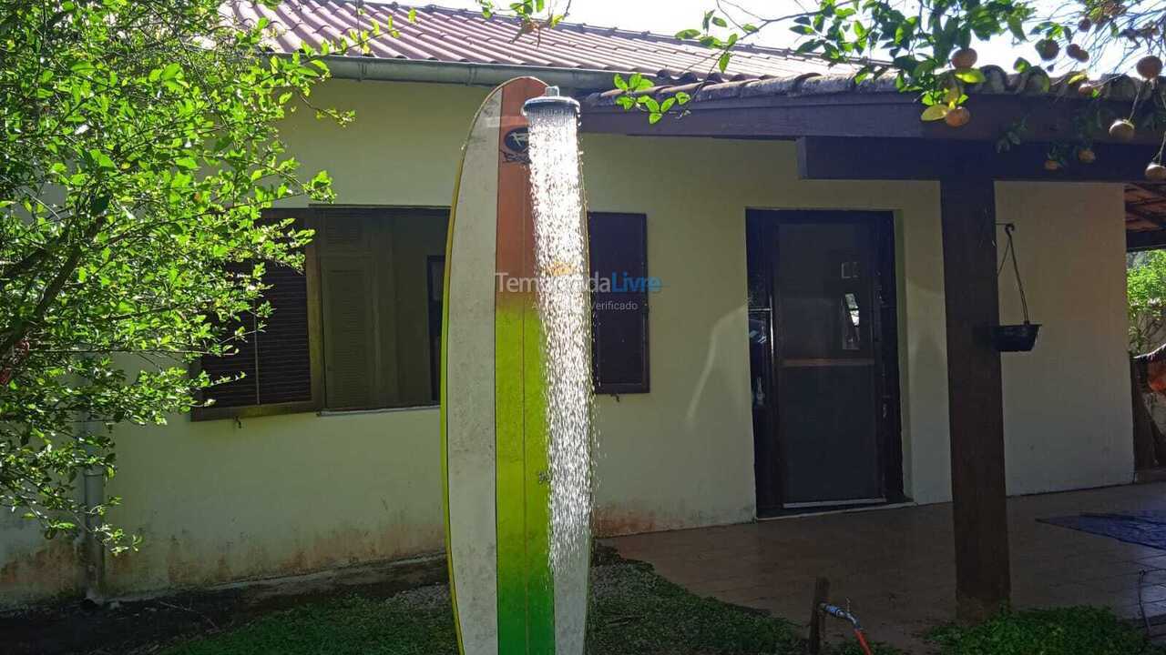 Casa para alquiler de vacaciones em Ubatuba (Lagoinha)