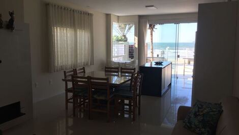 SEA FRONT SEASONAL APARTMENT, PEREQUE - PORTO BELO SC