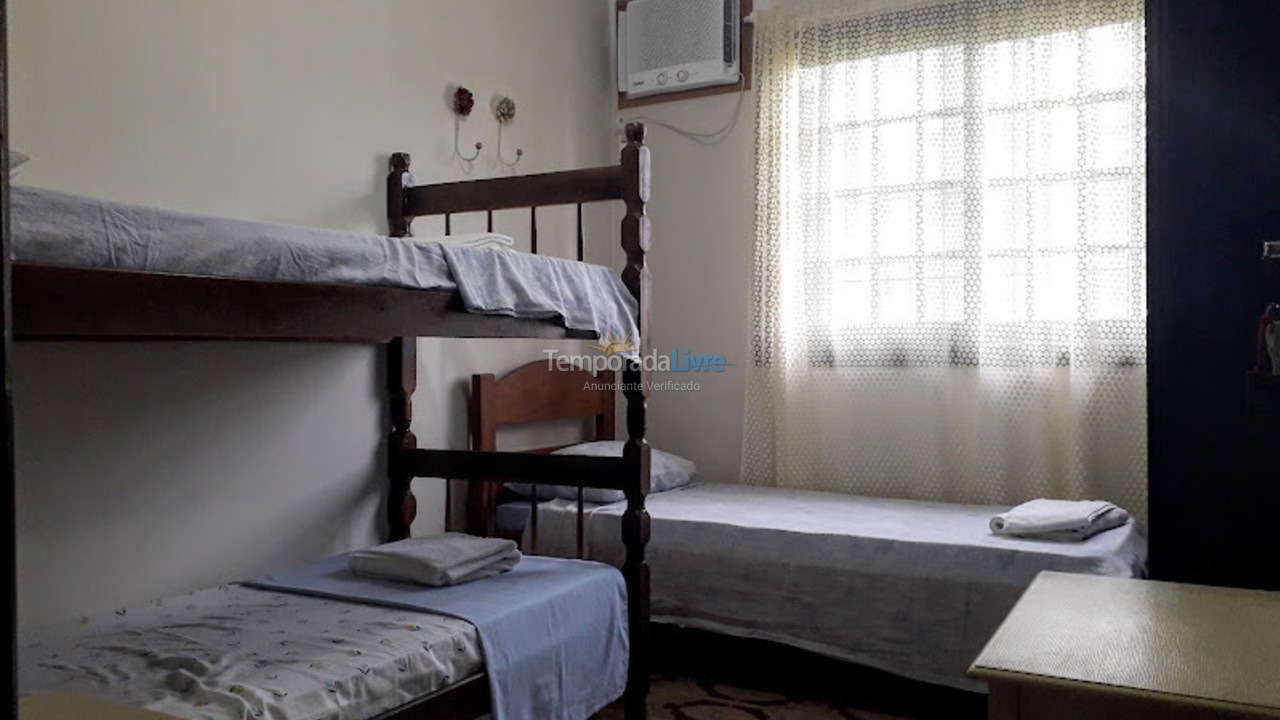 Casa para aluguel de temporada em Florianópolis (Cachoeira do Bom Jesus)