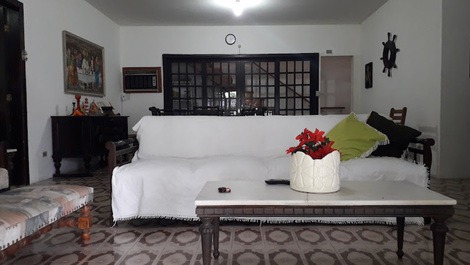 CASA FRENTE MAR COM SAIDA PARA JET SKI