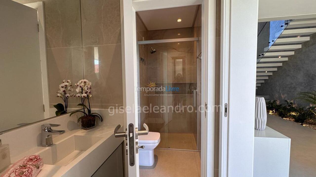 Casa para alquiler de vacaciones em Florianópolis (Praia da Daniela)