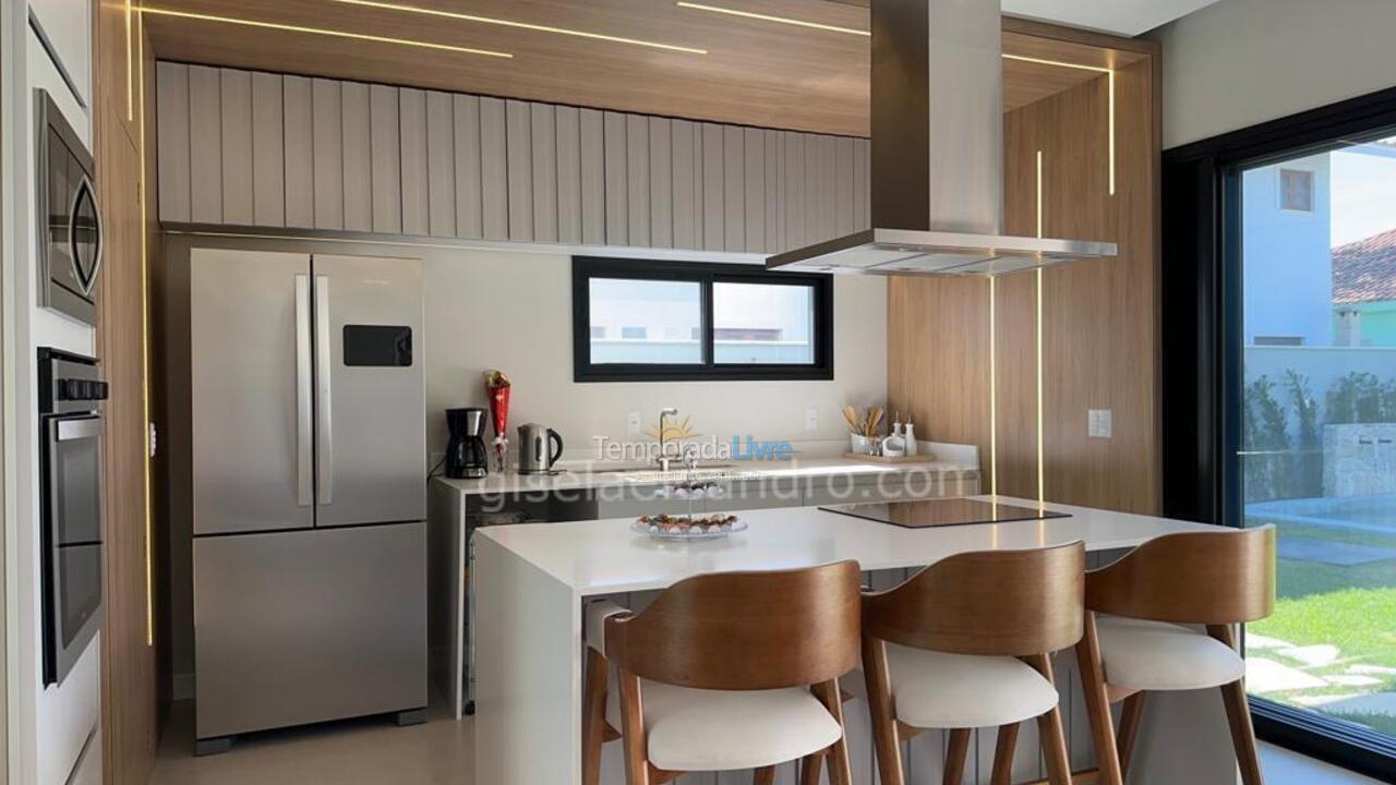 Casa para alquiler de vacaciones em Florianópolis (Praia da Daniela)