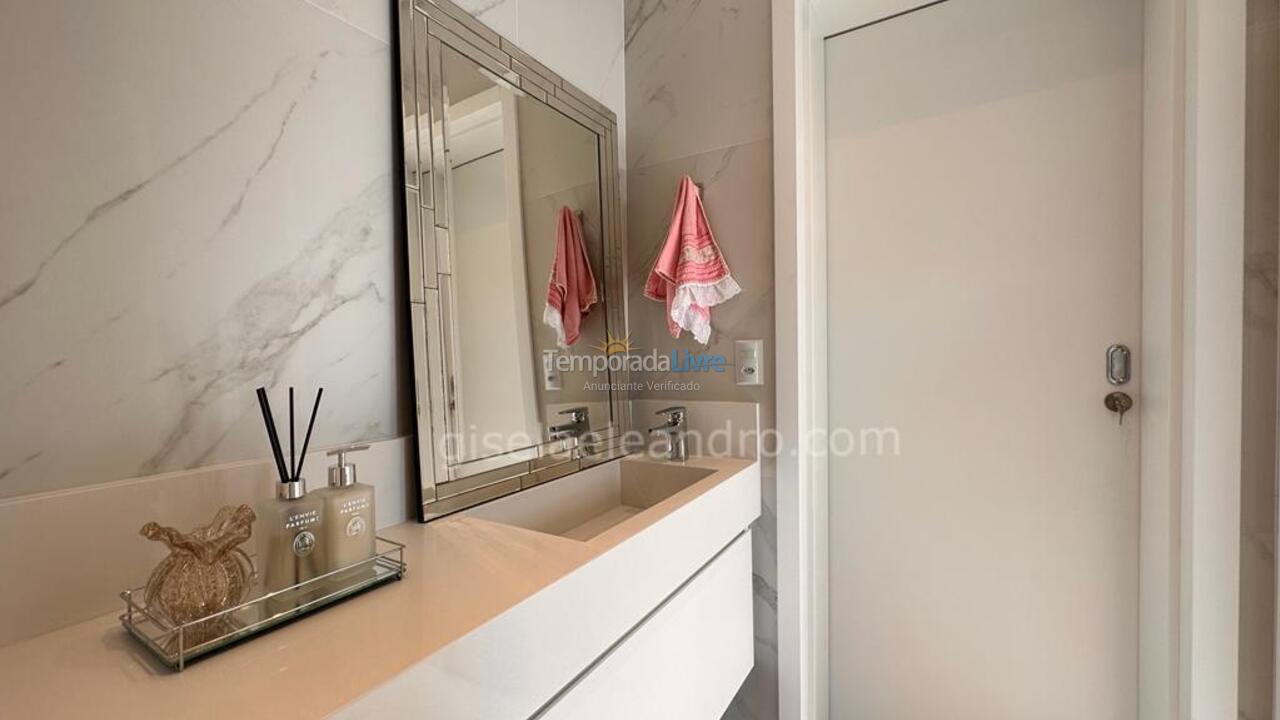 Casa para alquiler de vacaciones em Florianópolis (Praia da Daniela)