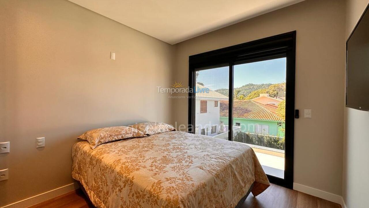 Casa para alquiler de vacaciones em Florianópolis (Praia da Daniela)