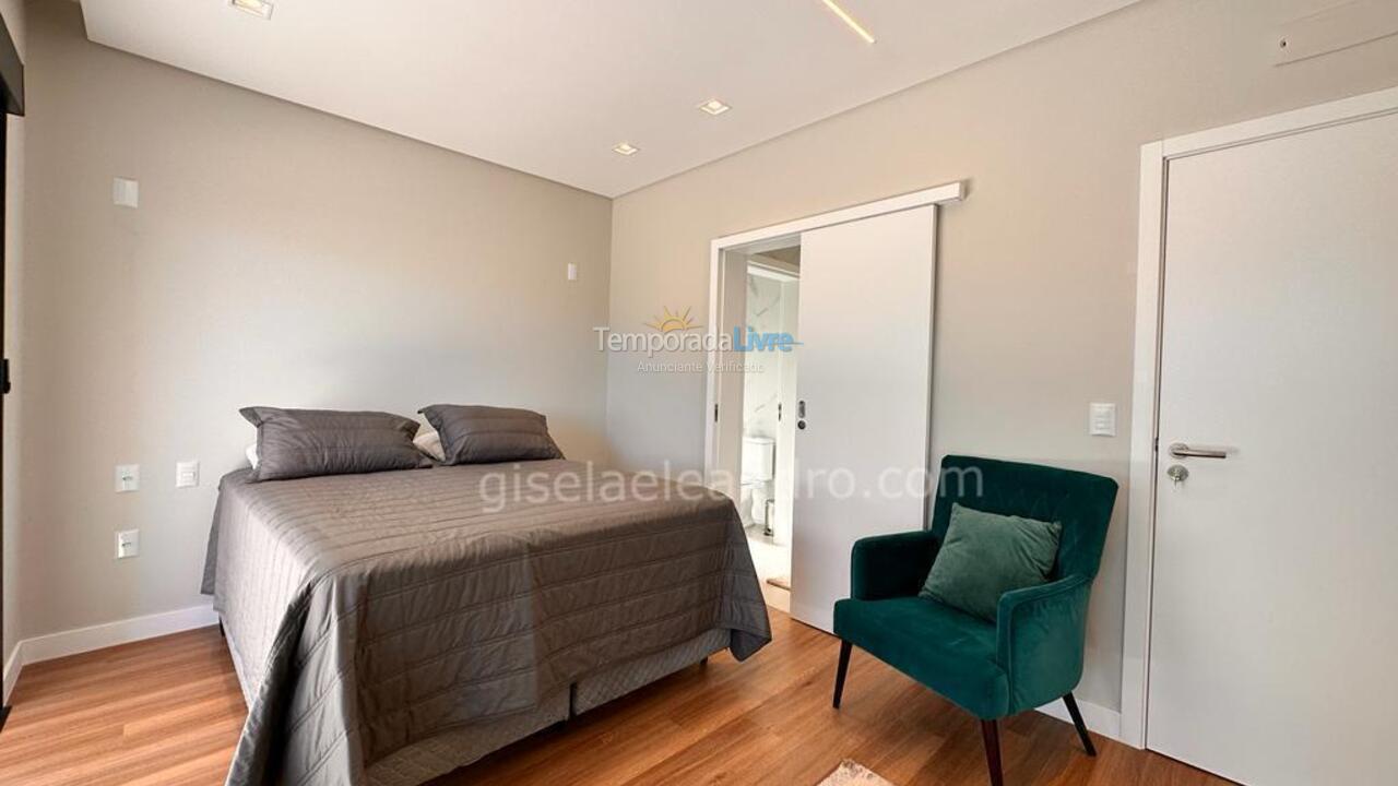 Casa para alquiler de vacaciones em Florianópolis (Praia da Daniela)