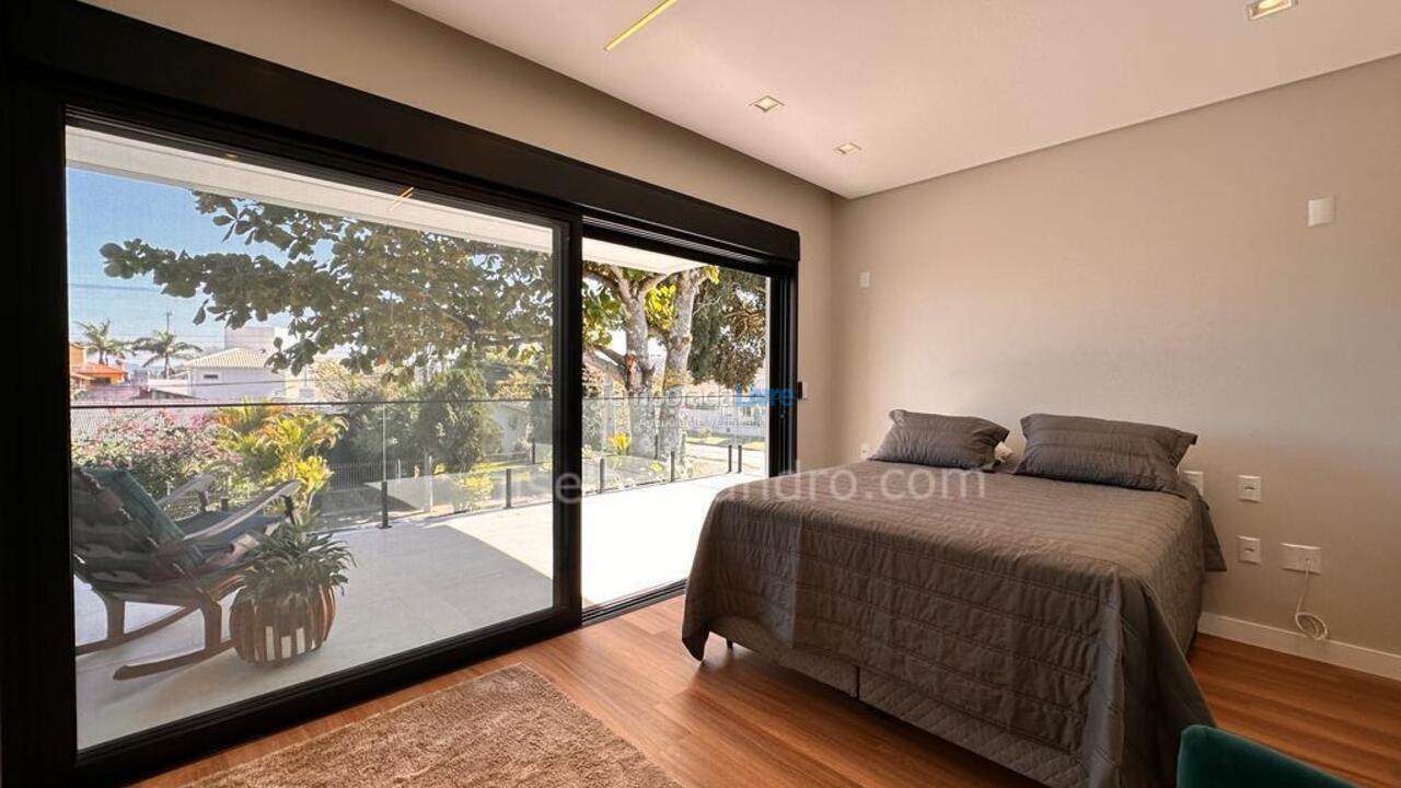 Casa para alquiler de vacaciones em Florianópolis (Praia da Daniela)