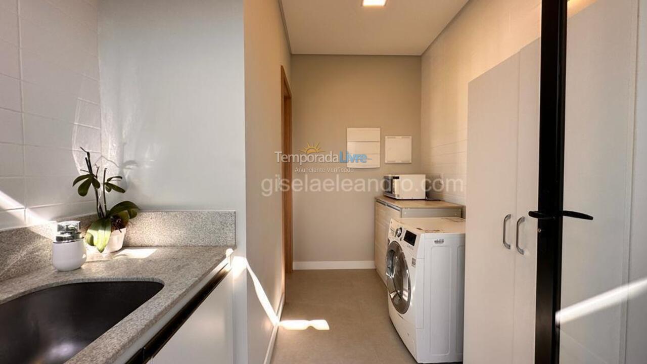 Casa para alquiler de vacaciones em Florianópolis (Praia da Daniela)