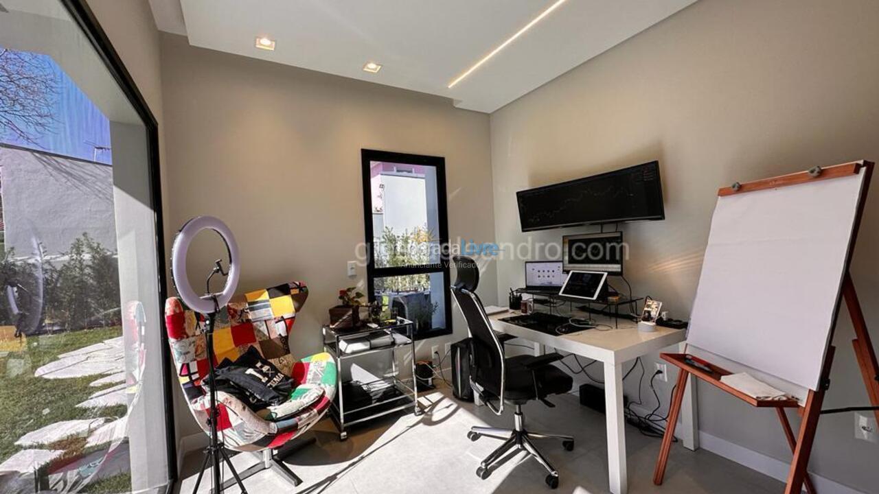 Casa para alquiler de vacaciones em Florianópolis (Praia da Daniela)