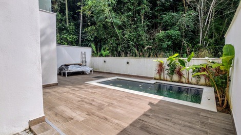 Hermosa casa de lujo en Maresias - condominio cerrado