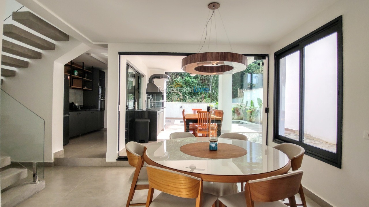 Casa para alquiler de vacaciones em São Sebastião (Maresias)