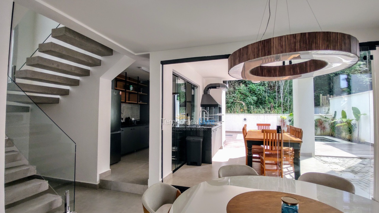 Casa para alquiler de vacaciones em São Sebastião (Maresias)