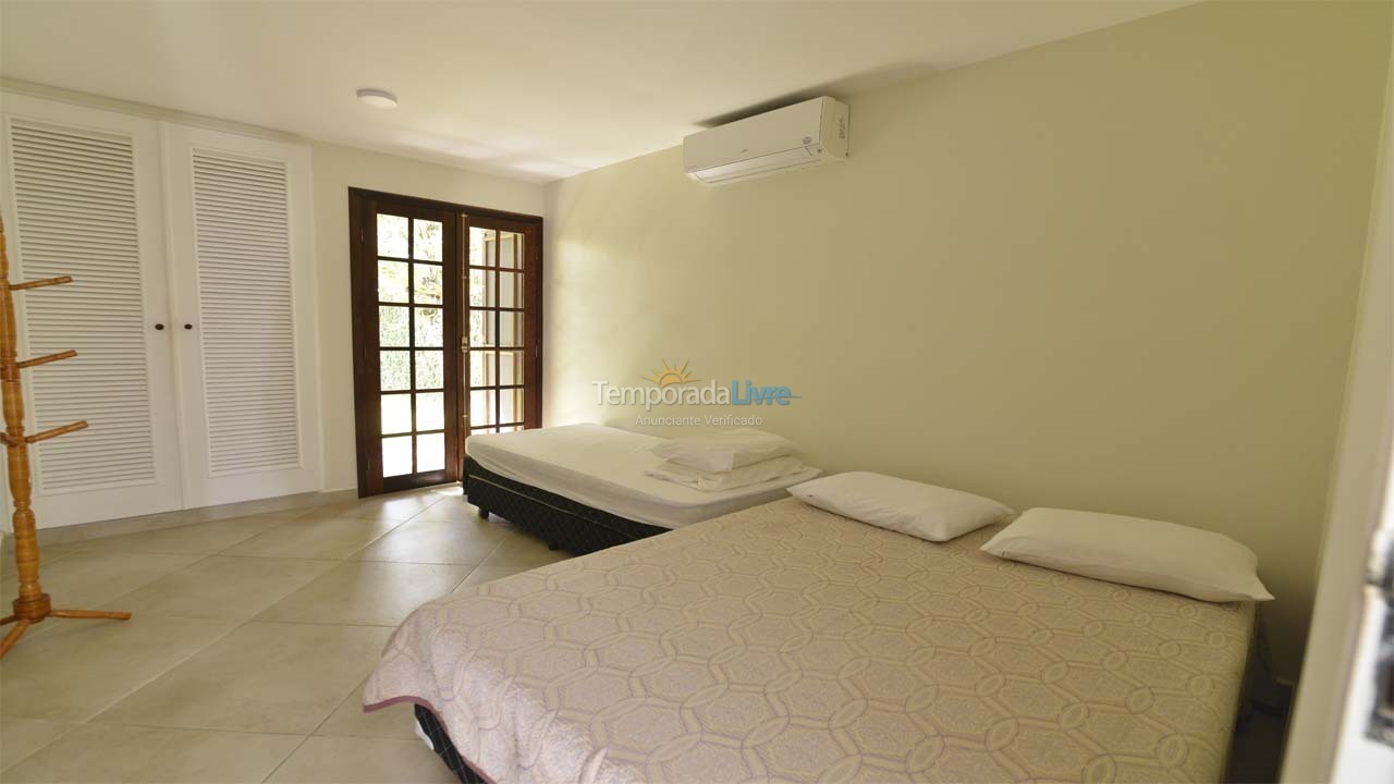 Casa para aluguel de temporada em Ubatuba (Praia do Tenório)