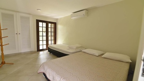 Quarto casal com bicama