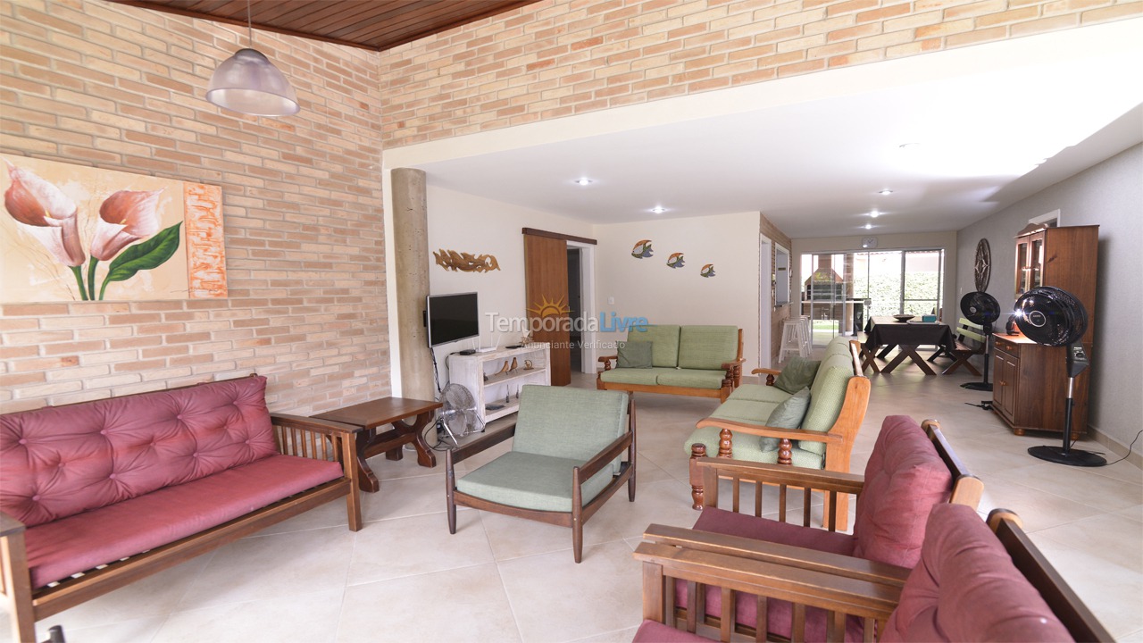 Casa para aluguel de temporada em Ubatuba (Praia do Tenório)