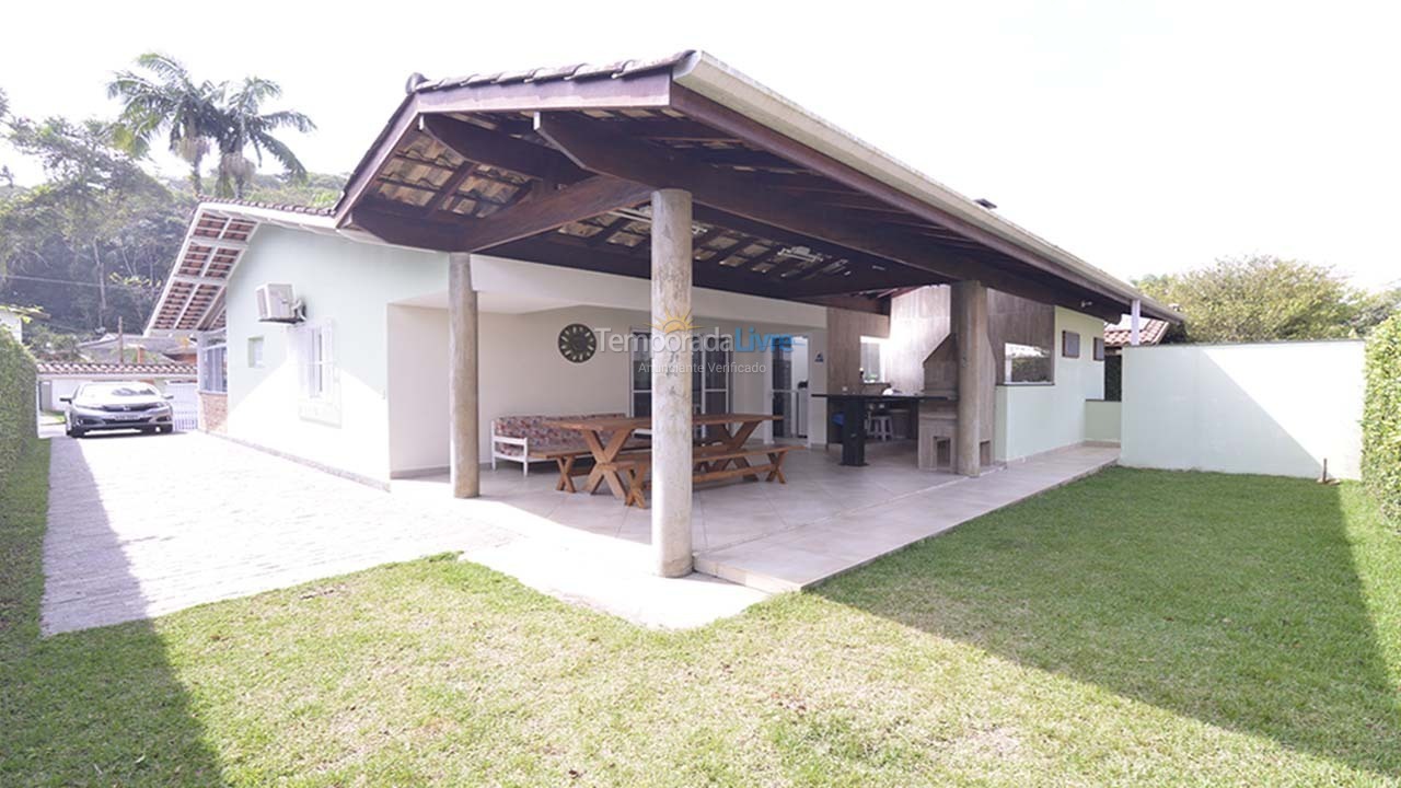 Casa para aluguel de temporada em Ubatuba (Praia do Tenório)