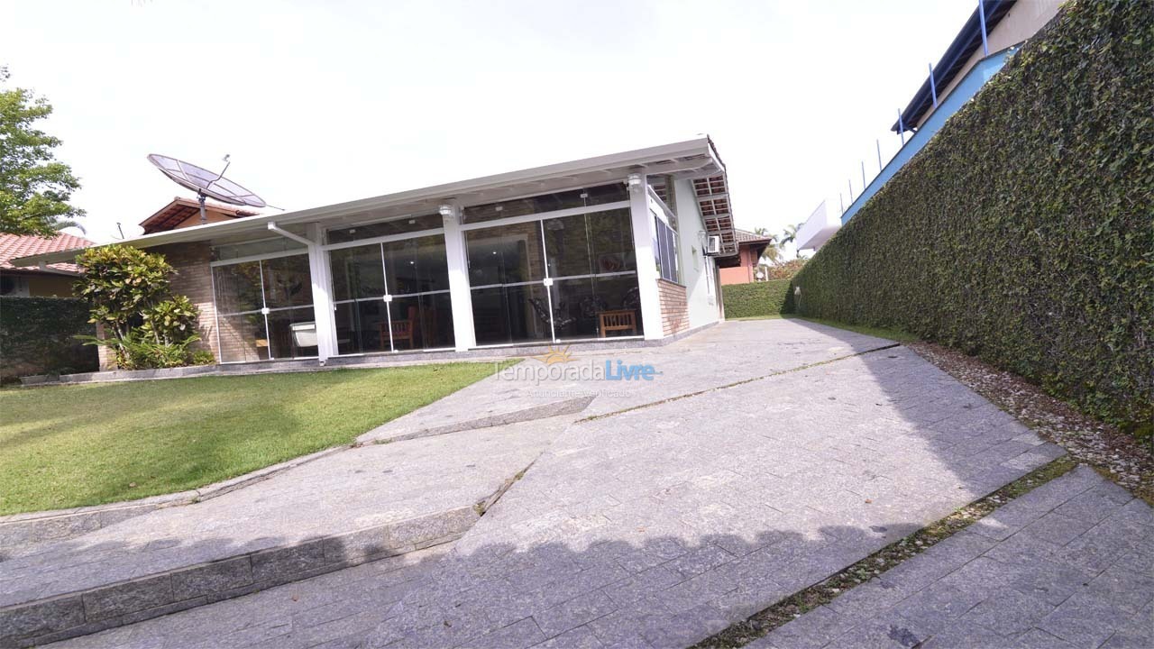 Casa para aluguel de temporada em Ubatuba (Praia do Tenório)