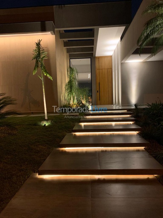 Casa para alquiler de vacaciones em Bertioga (Condominio Morada da Praia)