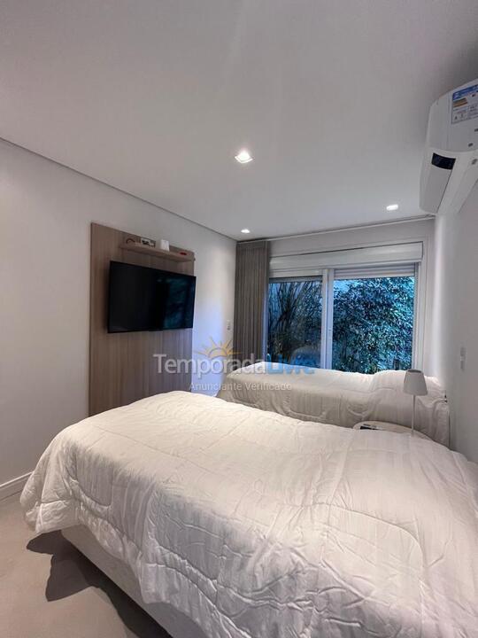 Casa para alquiler de vacaciones em São Sebastião (Praia da Baleia)