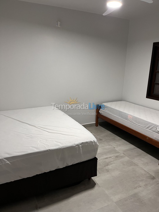 Casa para alquiler de vacaciones em Guaratuba (Barra do Saí)