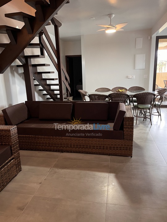 Casa para alquiler de vacaciones em Guaratuba (Barra do Saí)