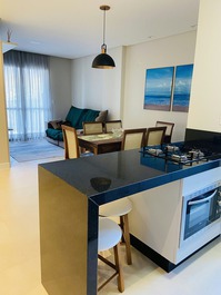 LINDO APARTAMENTO de 3 quartos(01 suite). 350m do mar.